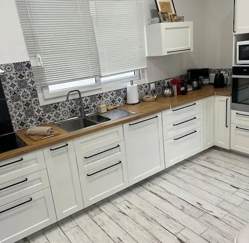 بيت للعطل Maison Bel Air *